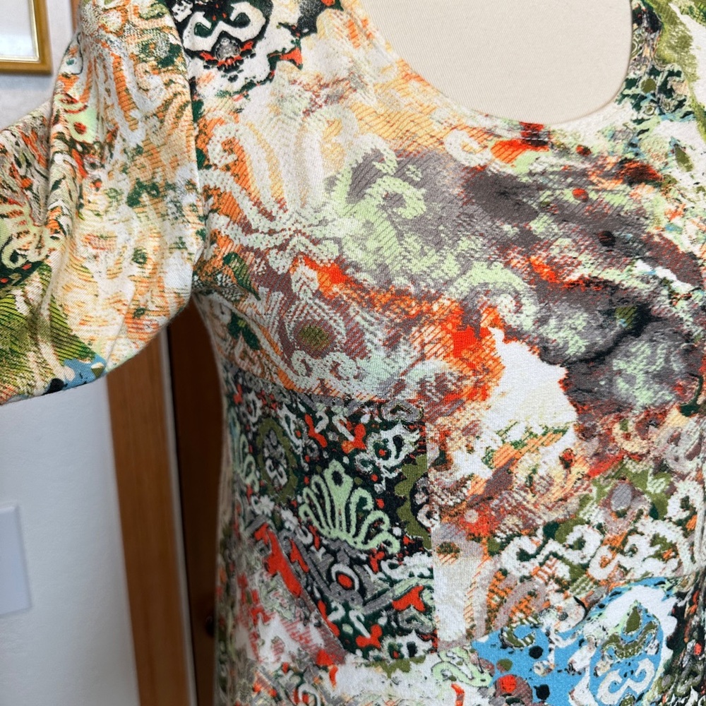 Salaam Women's Top Size S green multi patterned - Picture 2 of 6